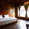 Whispering Woods Chalet