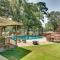 Charming Texarkana Home Lake and Pool Access!