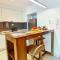 C1108 Almas Suites Muji Studio100mbpsNetflix STAY - Nusajaya