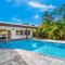 Beautiful 5 Bedroom Luxury waterfront villa w/ pool - North Miami