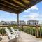 Oceanview Townhouse w/ Pool - Newly Renovated