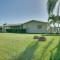 Dock and Screened Porch Waterfront Cape Coral Home - Кейп-Корал