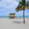 322 Cool Beach Studio