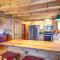 Cozy Cabin + Mt View/River/Hot Tub/Pool Table - 布恩