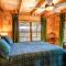 Cozy Cabin + Mt View/River/Hot Tub/Pool Table - 布恩