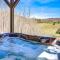 Cozy Cabin + Mt View/River/Hot Tub/Pool Table - 布恩