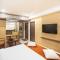 Lee-Benz ARK HOTEL