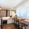 The Honeycomb-Tiny Container Home 12 Min. to Magnolia/Baylor - Bellmead