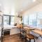 The Honeycomb-Tiny Container Home 12 Min. to Magnolia/Baylor - Bellmead