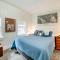 Walk to Walnut St Pet-Friendly Pittsburgh Home!