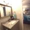 Paradise* King Bed, Cozy Quiet Condo, Golf Pool Lake, Ideal for Longer Stays!