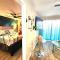 Paradise* King Bed, Cozy Quiet Condo, Golf Pool Lake, Ideal for Longer Stays!