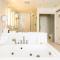High Floor Luxury 2BR 2BA, Sleeps 6, Resort Access - Horizon by HomeStakes - Форт-Лодердейл