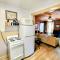 #04-Adorable Large 1 Bedroom Lakeside Cottage- Pet Friendly