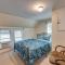 Pet-Friendly Home with Views of Lake Delavan! - 德拉文