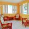 Beautiful Seaside 2BR Apartments