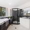 Luxury Beachfront home in Hervey Bay