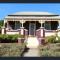 R&R Blue Diamond Luxury Cottage Maryborough, Vic - Maryborough