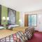Super 8 by Wyndham Lavonia