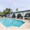 Spacious 4 Bedroom 3 Bathroom House with Heated Pool and Outdoor Shower close to FFL Airport and Cruise Port