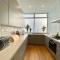 2Bdr Modern Apartment in Hammersmith West London - London