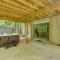 Spacious Massanutten Retreat with Hot Tub and Games - McGaheysville