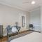 Chic & Fully Furnished 2BR Apartment - Roscoe 1