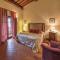 Attractive apartment in typical Tuscan style