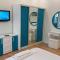Апартамент Pink & Blue - 2BDR with Balcony - Wi-Fi