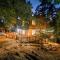 Pine Den Cabin: Arcade+Fire Pit+BBQ - Sugarloaf