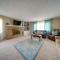 Richmond Heights Retreat with Patio and Fire Pit! - Richmond Heights
