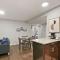 Modern & Furnished 2BR Apt with In-unit Laundry - Sunnyside 2E - شيكاغو