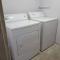 Spacious n Cozy 3 Bedroom // 15 min from Downtown Spacious n Cozy 3 Bedroom // 15 min from Downtown