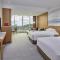 Crowne Plaza Zhuhai City Center by IHG - offers free one-way shuttle to Chimelong Ocean Kingdom - Zhuhai
