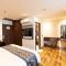 Hyphen Business Hotel