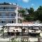 Sun Apartments