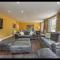 Stubbs House, Loddon, sleeps 20, 2 hot tubs