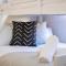 'Swan Cottage' Port Stephens Waterfront Solace - 纽卡斯尔