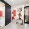 Times Square Terrace - Vibrant Charm in Newys Heart
