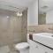 Coastal Chic in Heart of Cairns with Rooftop Pool