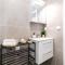 ALURE RESIDENCES 2 & 24h self check-in, parking in the garage in the apartment building included, new building, terrace, green location with a forest park with a lake, children's playground - Banská Bystrica