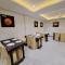 HOTEL OM