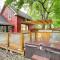South Haven Oasis - Private Hot Tub, Pool and Grill!