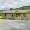 Quiet Catskills Getaway with Deck-Panoramic Mtn Views - New Kingston