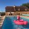 Villa spacieuse avec piscine chauffée, à coté de Sarlat - Carmensac