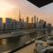 Oraya - Studio With Jaw-Dropping Canal and Burj Views - Business bay - Dubaj