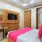 Hotel Gold Palace - 03 Mins Walk From New Delhi Railway Station