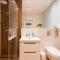 Nice Apartment - Near Sky Tower - Private Parking