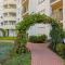 Metro Wilanowska Apartment with Parking by Noclegi Renters - 华沙