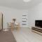Heart of Warsaw Apartment Zielna by Noclegi Renters - 华沙
